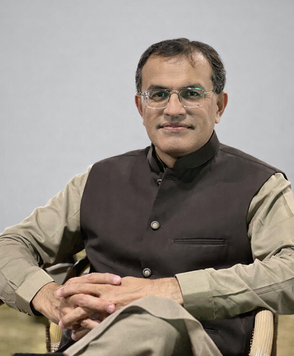 Legal consultant specializing in corporate and IT compliance services